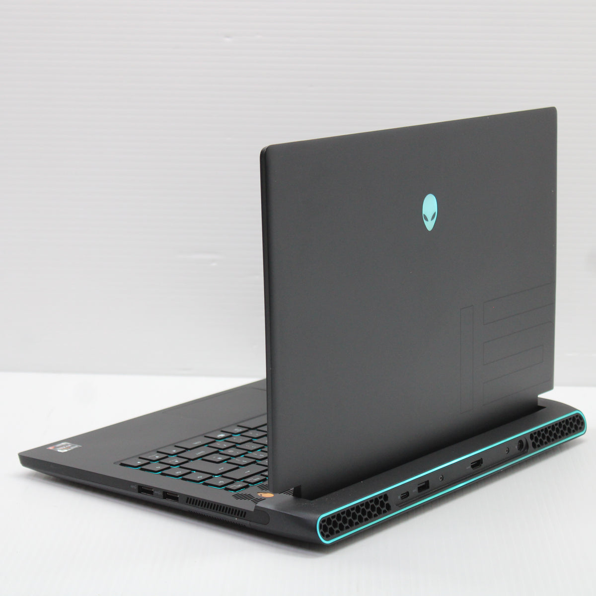 Alienware M15 Ryzen Ed. R5 Laptop 15.6 inch 64GB RAM 2TB NVMe SSD Ryzen 9 5900HX NVIDIA GeForce RTX 3070 Laptop GPU 8GB WiFi Windows 11 Home
