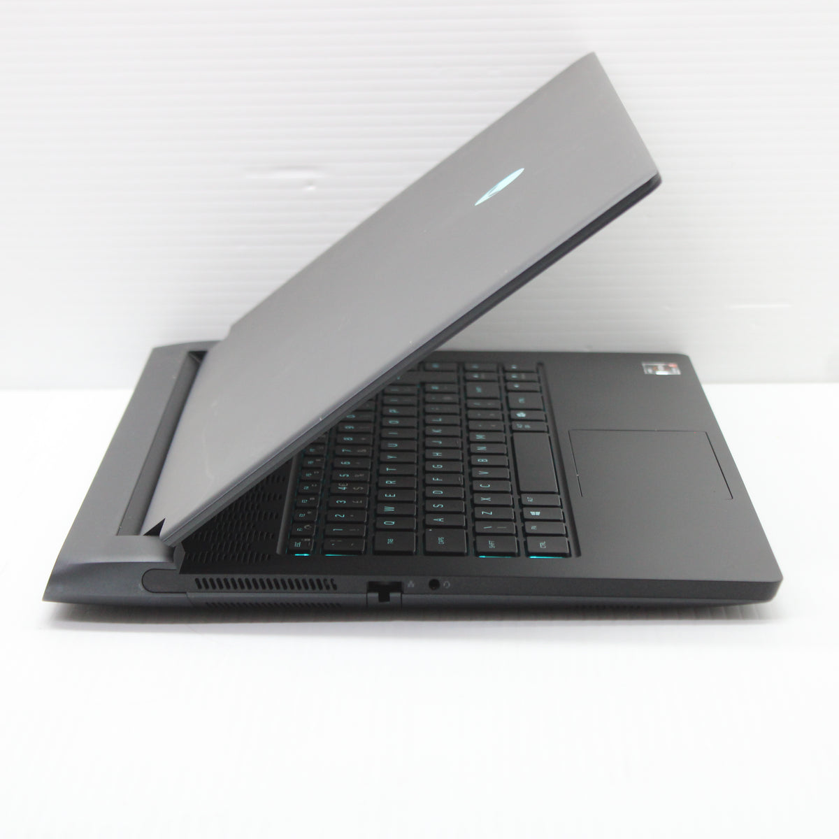 Alienware M15 Ryzen Ed. R5 Laptop 15.6 inch 64GB RAM 2TB NVMe SSD Ryzen 9 5900HX NVIDIA GeForce RTX 3070 Laptop GPU 8GB WiFi Windows 11 Home