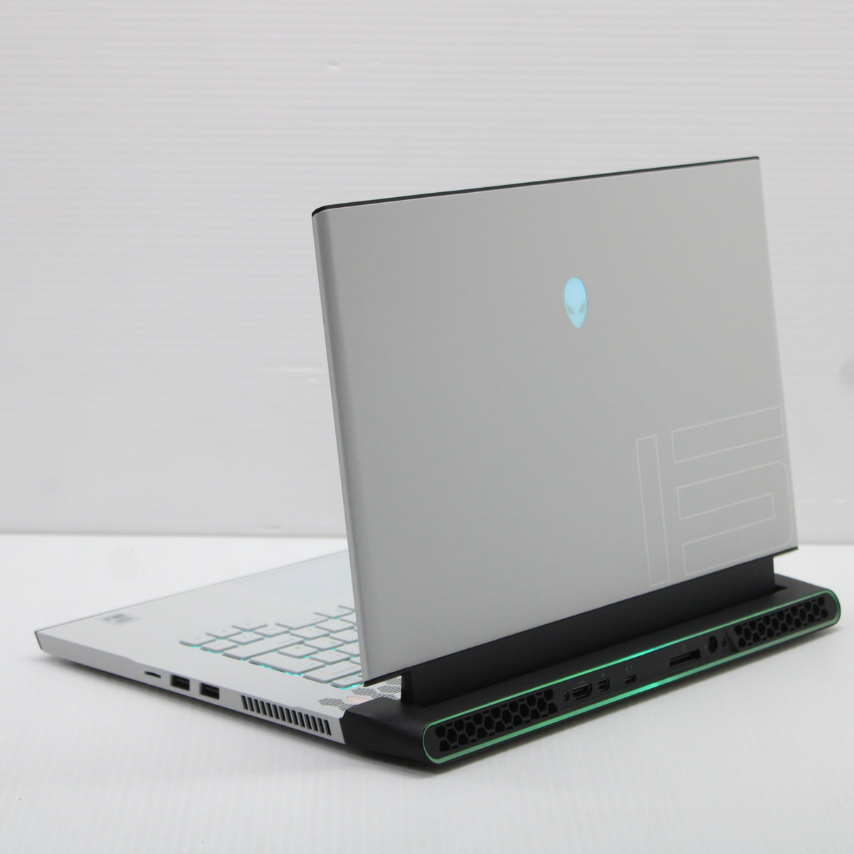 Alienware M15 R4 i9 Laptop 15.6 in 4K OLED 32GB RAM 2.5TB NVMe 10980HK RTX 3080