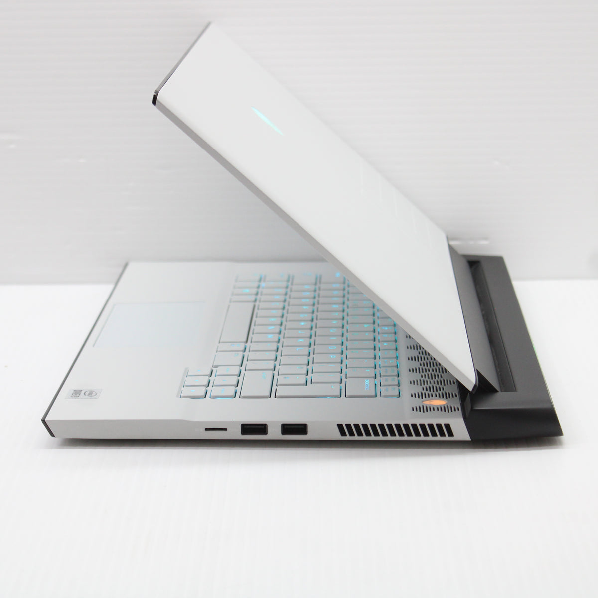Alienware M15 R3 i9 Laptop 4K OLED 32GB RAM 512GB NVMe 10980HK RTX 2080 Super