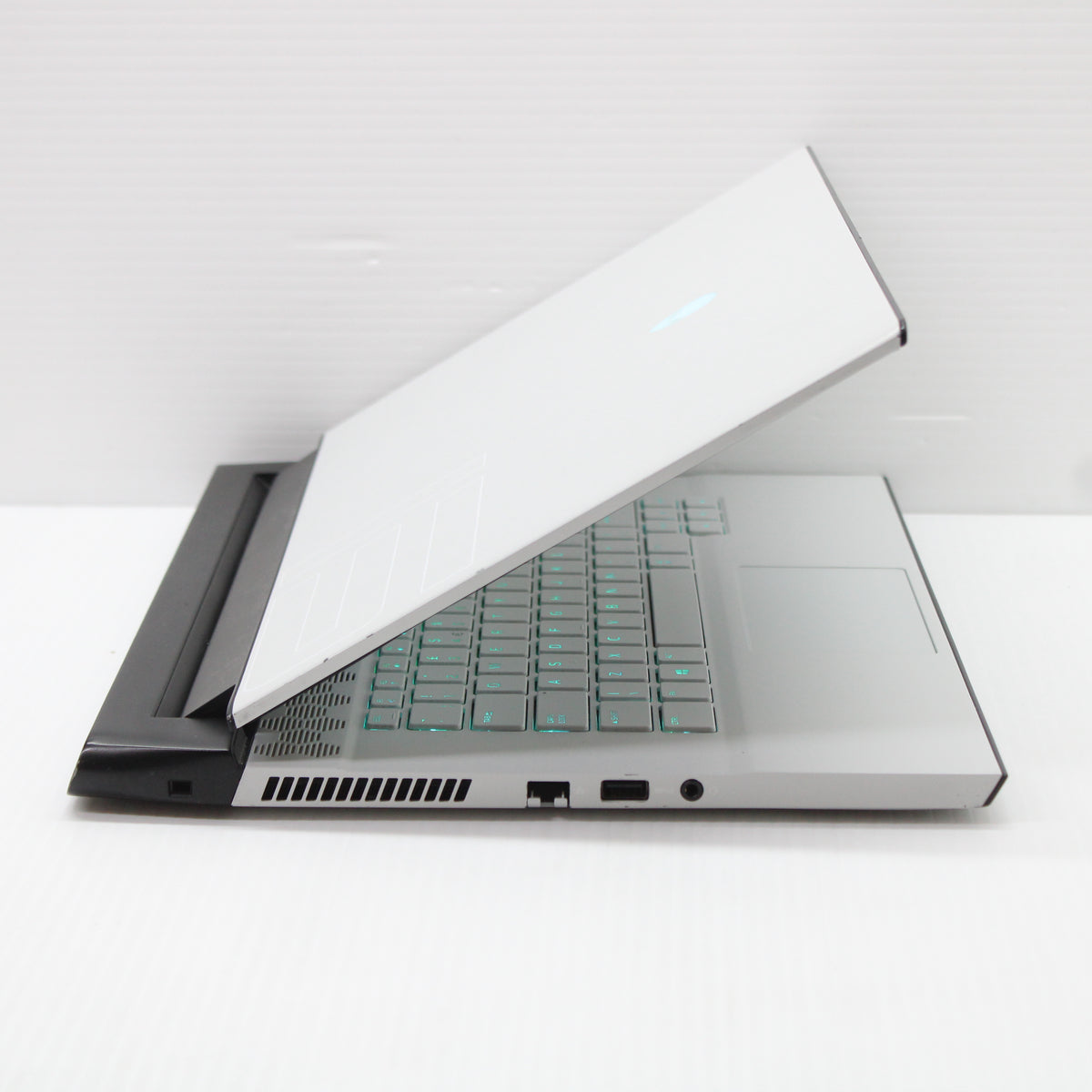Alienware M15 R3 i9 Laptop 4K OLED 32GB RAM 1TB NVMe 10980HK RTX 2080 Super