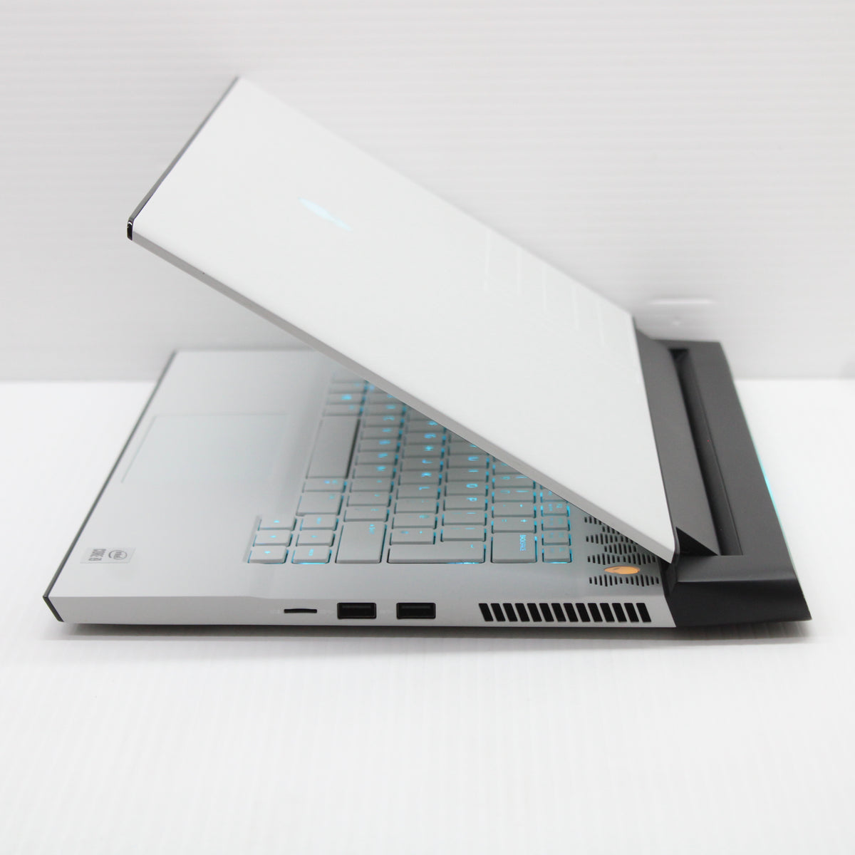 Alienware M15 R3 i9 Laptop 4K OLED 32GB RAM 1TB NVMe 10980HK RTX 2080 Super