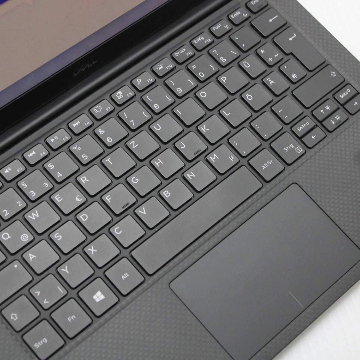 Dell XPS i7 laptop 9380 13 in 16GB RAM 512GB NVMe Intel 8565U Windows 11 QWERTZ