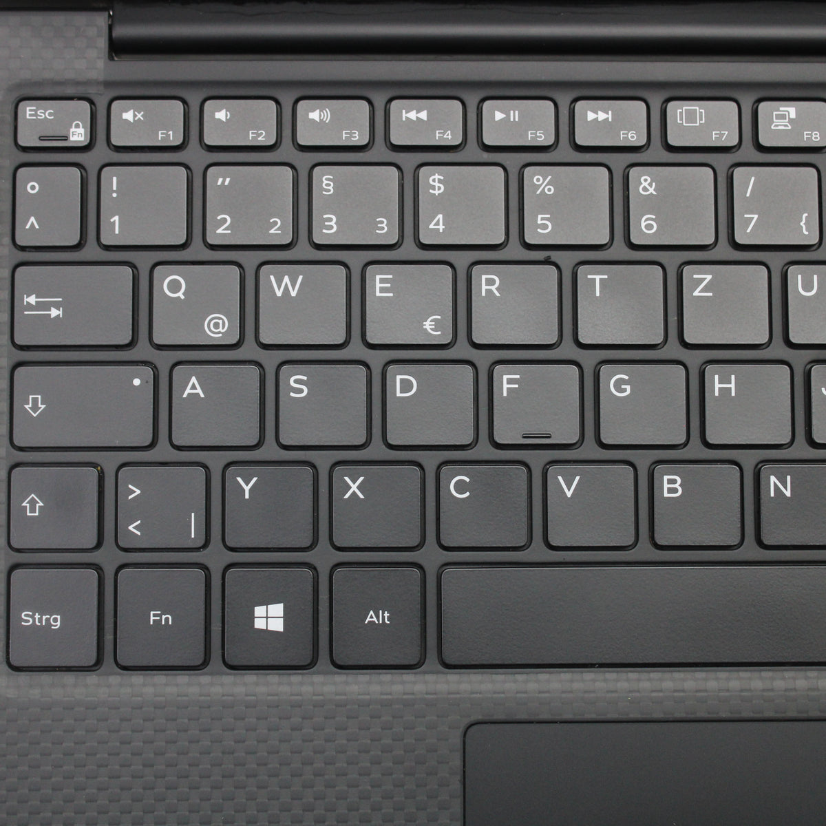 Dell XPS i7 laptop 9380 13 in 16GB RAM 512GB NVMe Intel 8565U Windows 11 QWERTZ