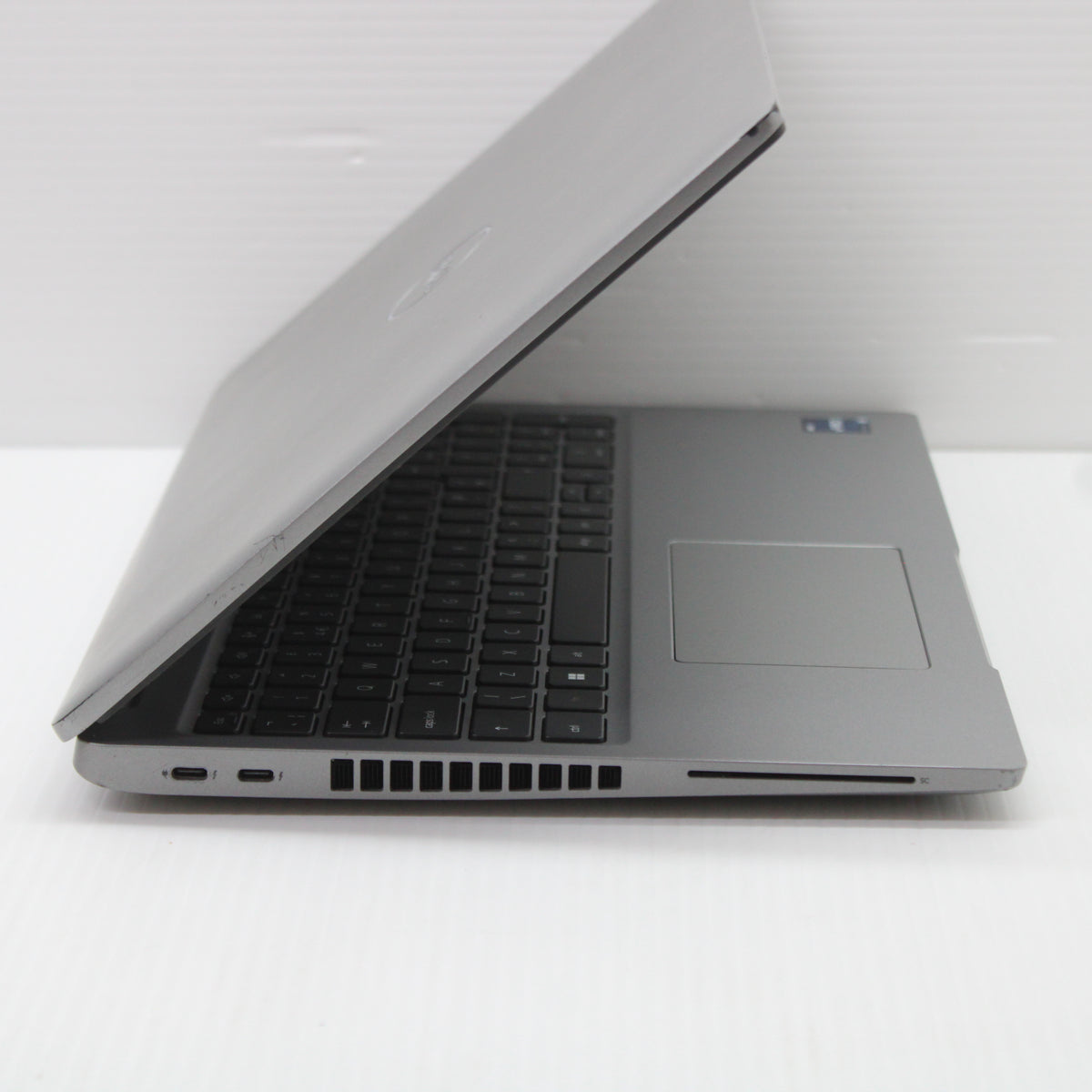 Dell Precision i5 Laptop 3570 15.6 in 8GB RAM 256GB NVMe Intel 1235U Windows 11