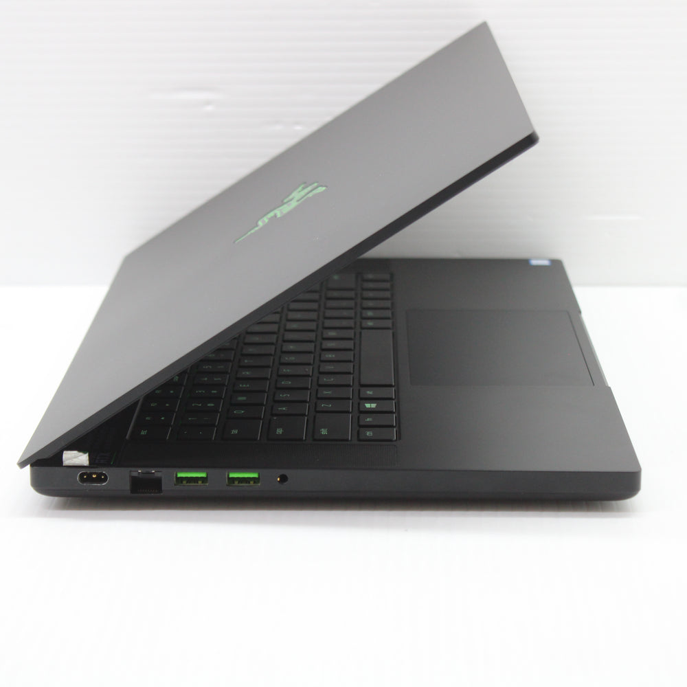 Razer Blade i7 Laptop 15.6 inch 16GB RAM 512GB NVMe Intel 9750H RTX 2060 144Hz