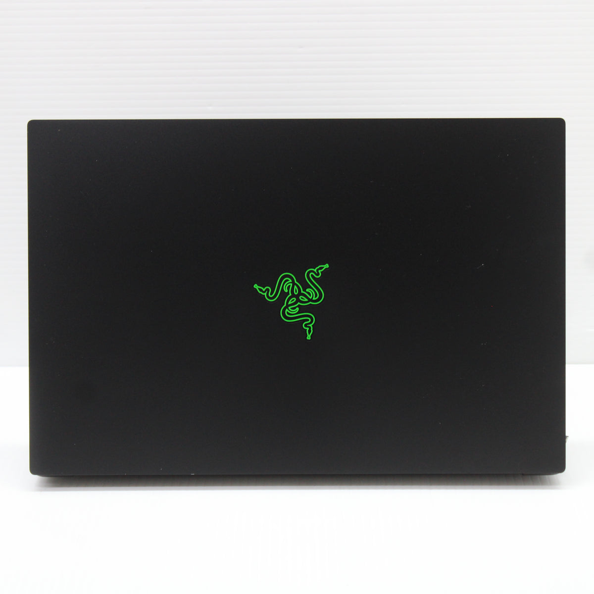 Razer Blade i7 Laptop 15.6 inch 16GB RAM 512GB NVMe Intel 9750H RTX 2060 144Hz