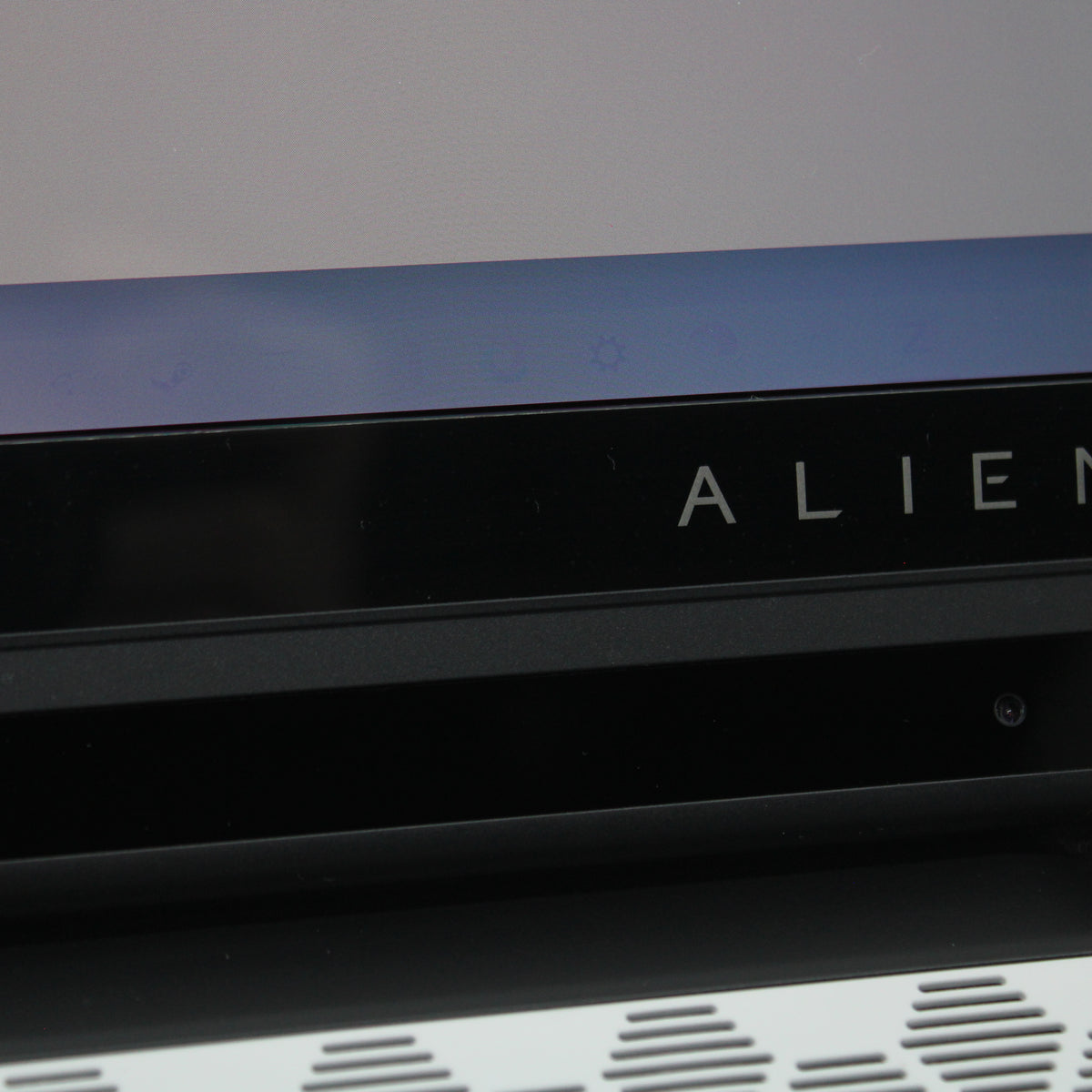 Alienware M15 R4 i9 Laptop 15.6 in 4K OLED 32GB RAM 2TB NVMe 10980HK RTX 3080