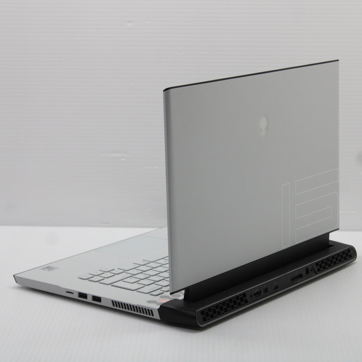 Alienware M15 R4 i9 Laptop 15.6 in 4K OLED 32GB RAM 2TB NVMe 10980HK RTX 3080