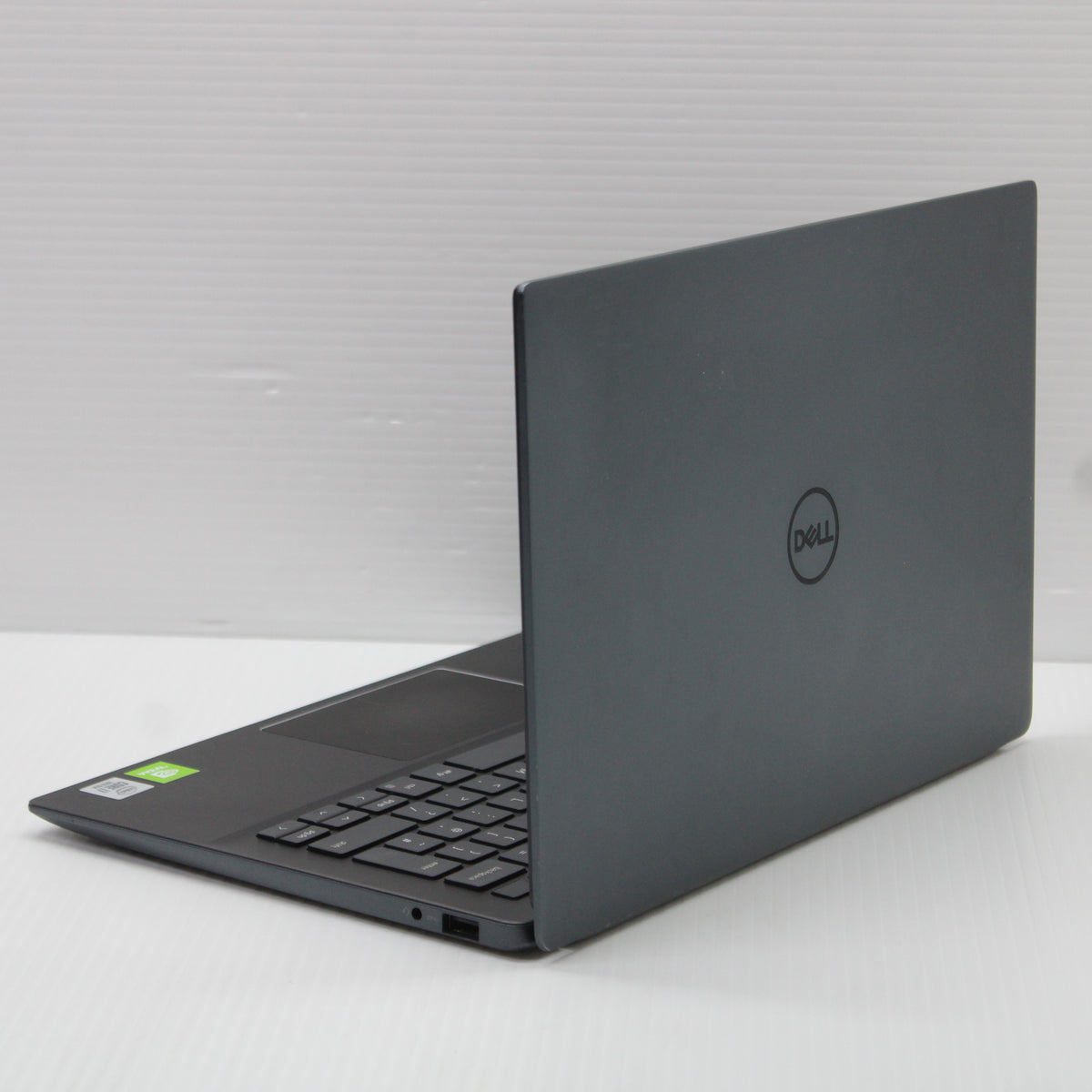 Dell Vostro i7 Laptop 5391 8GB RAM 512GB NVMe SSD Intel 10510U MX250 Windows 11