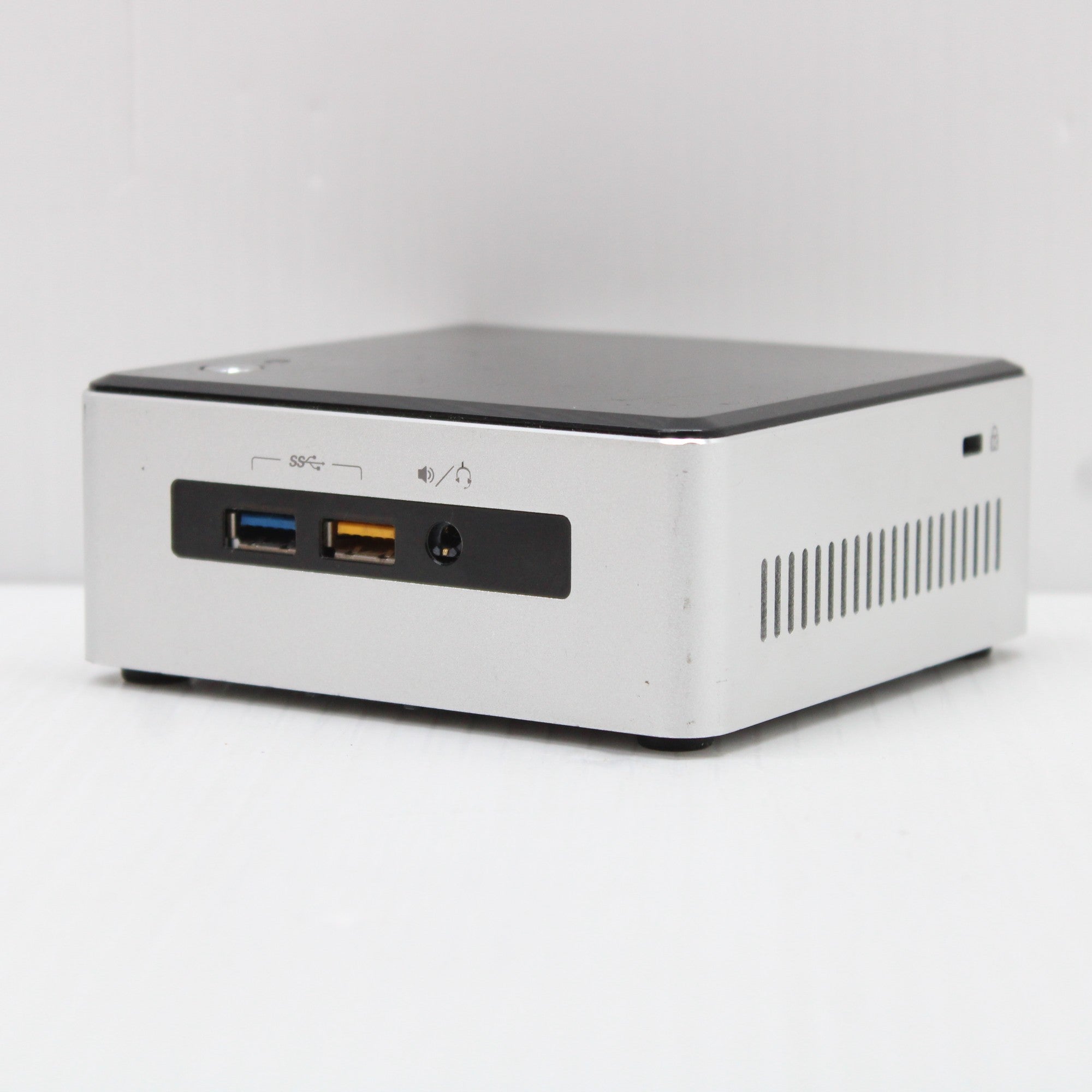 Intel NUC NUC5i5RYN Windows 11 Pro Mini PC Intel i5 5250U