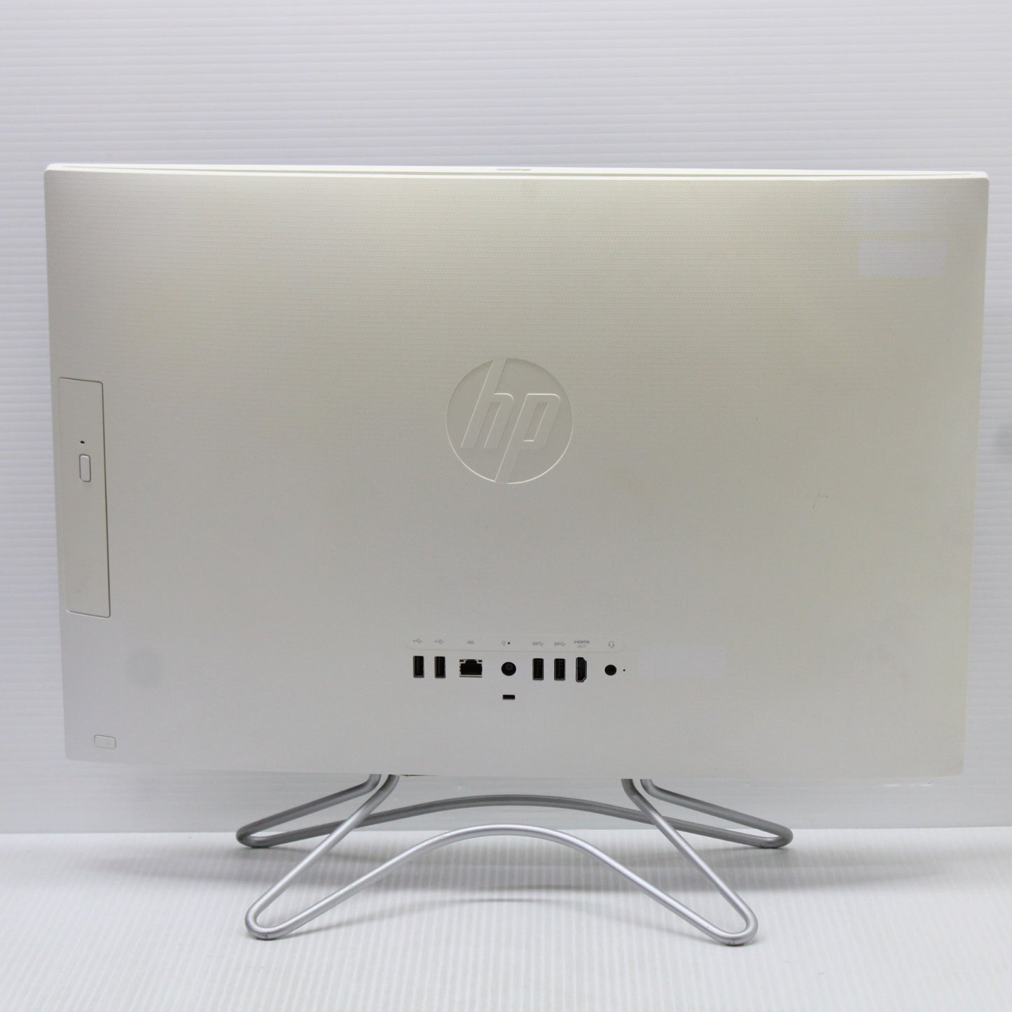 HP All in One i5 23.8 in PC 24-f0xx 12GB RAM 256GB NVMe SSD Intel 8250U Working