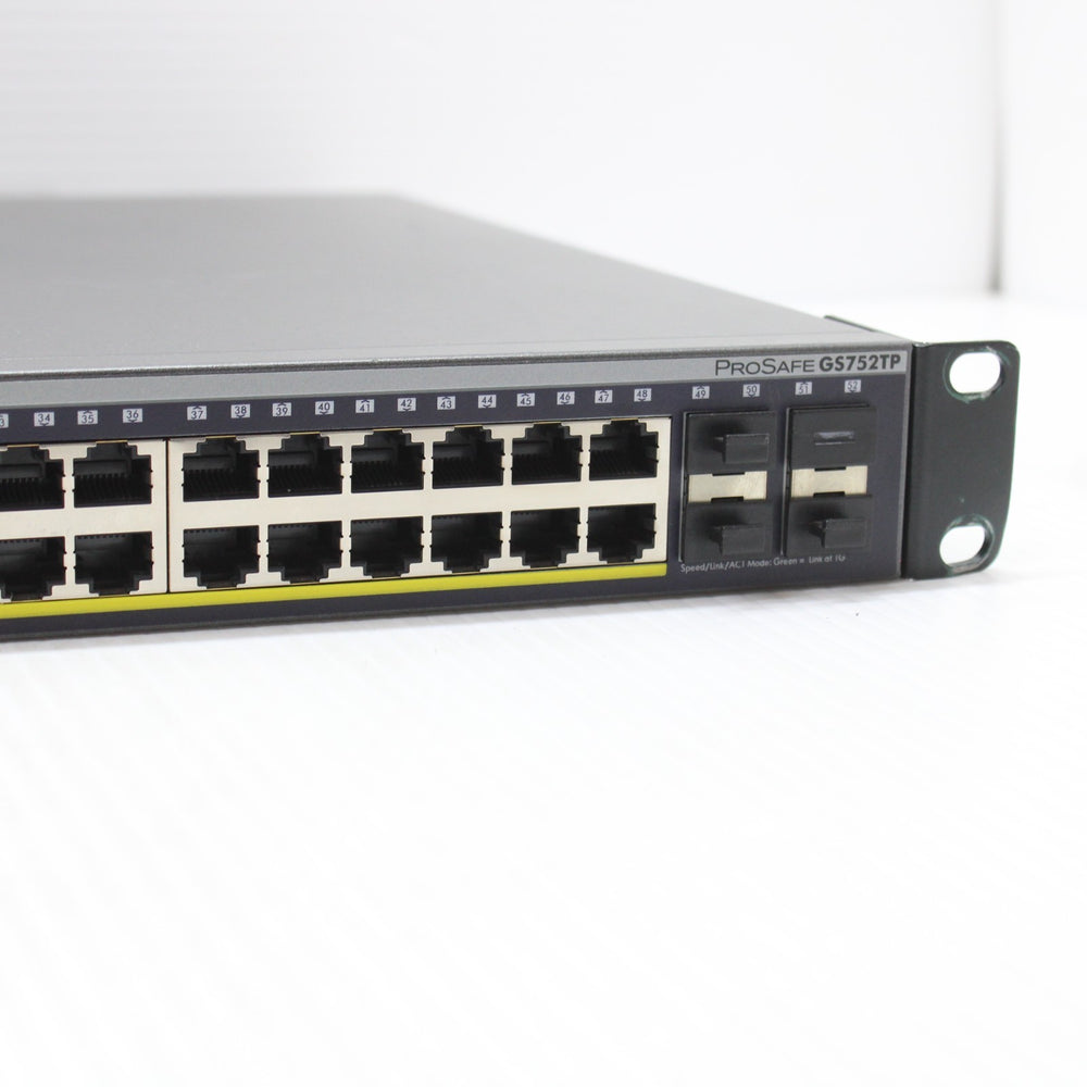 Netgear ProSafe GS752TP Smart Switch 48 Port 1Gbps Gigabit PoE and 4 Gb SFP