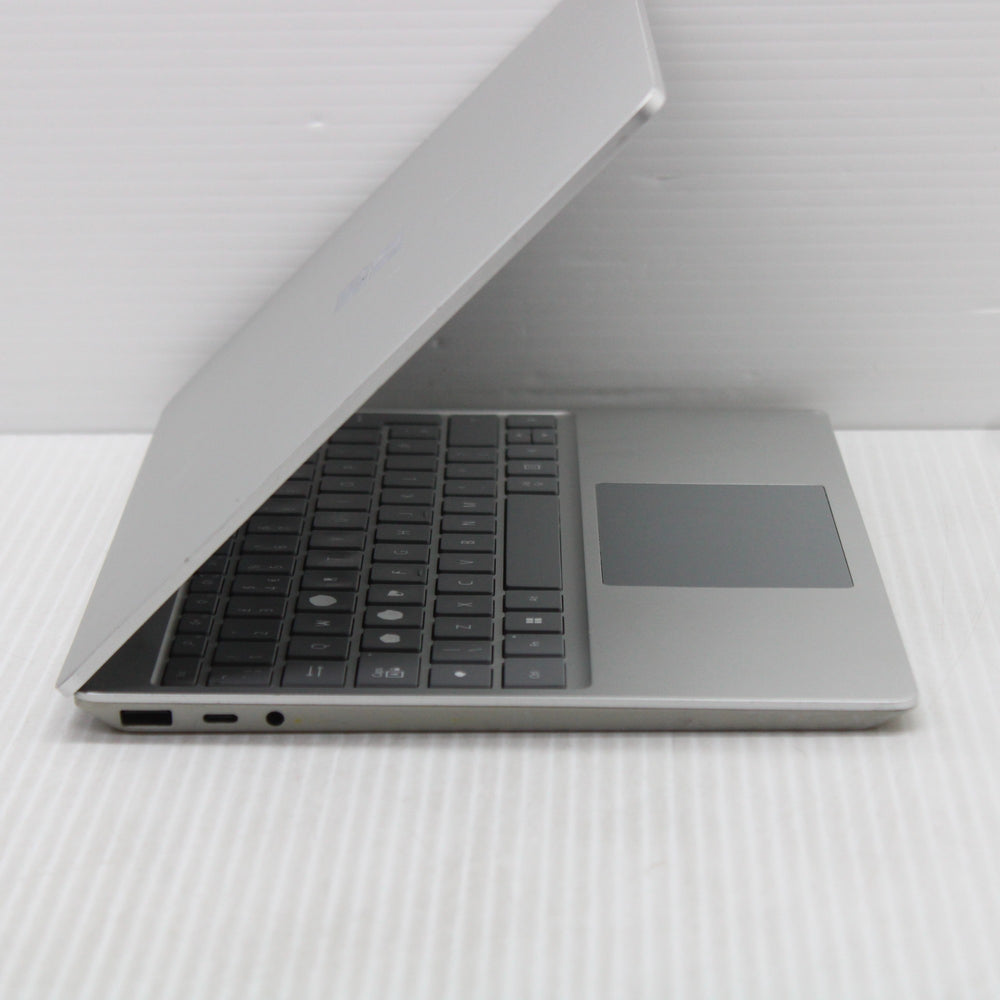 Microsoft Surface i5 Laptop Go 2 12.4 in 16GB RAM 256GB NVMe SSD Intel 1135G7