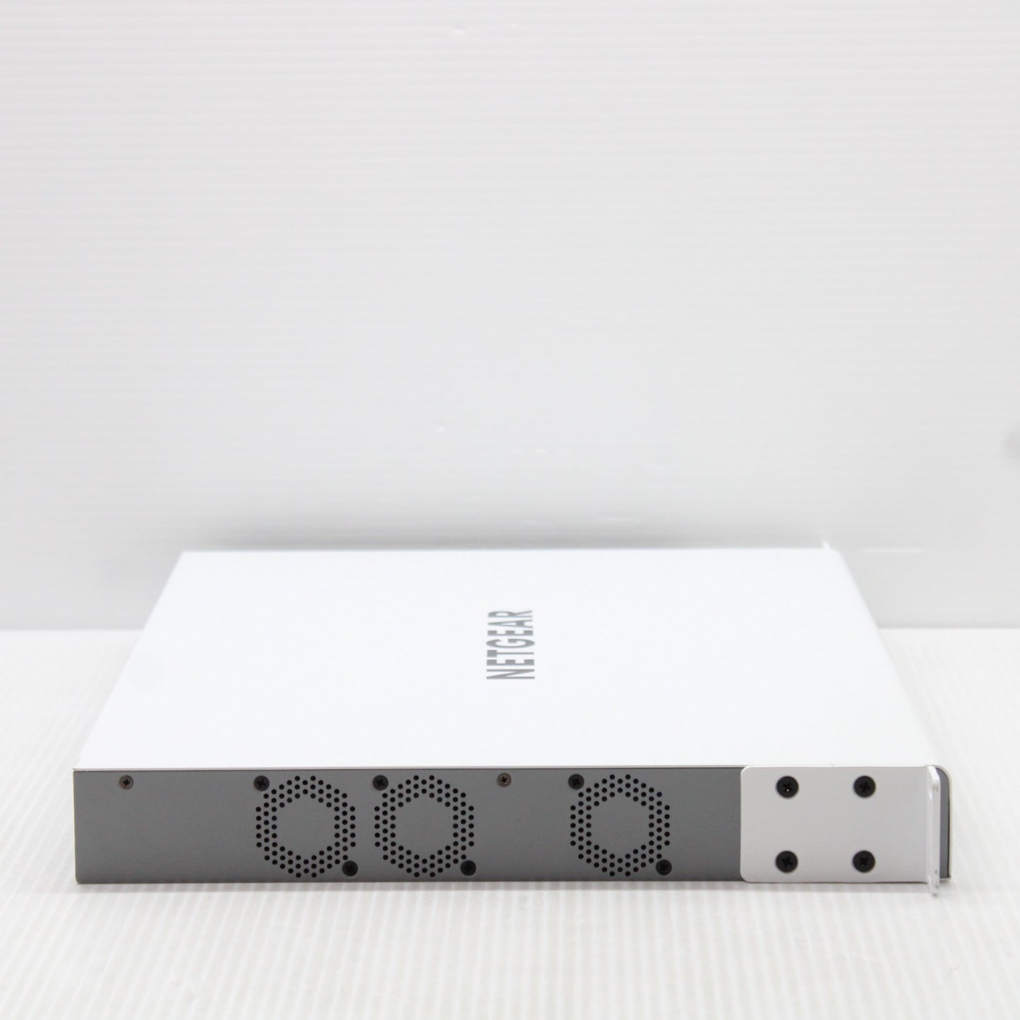 Netgear GC752XP Insight Managed Smart Cloud Switch 48 Port Layer 2 PoE+ SFP+