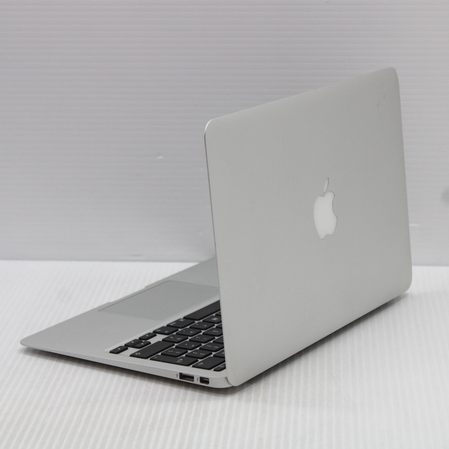 Apple MacBook Air i7 2013 11.6 in 8GB RAM 128GB SSD Intel 4650U macOS Big Sur