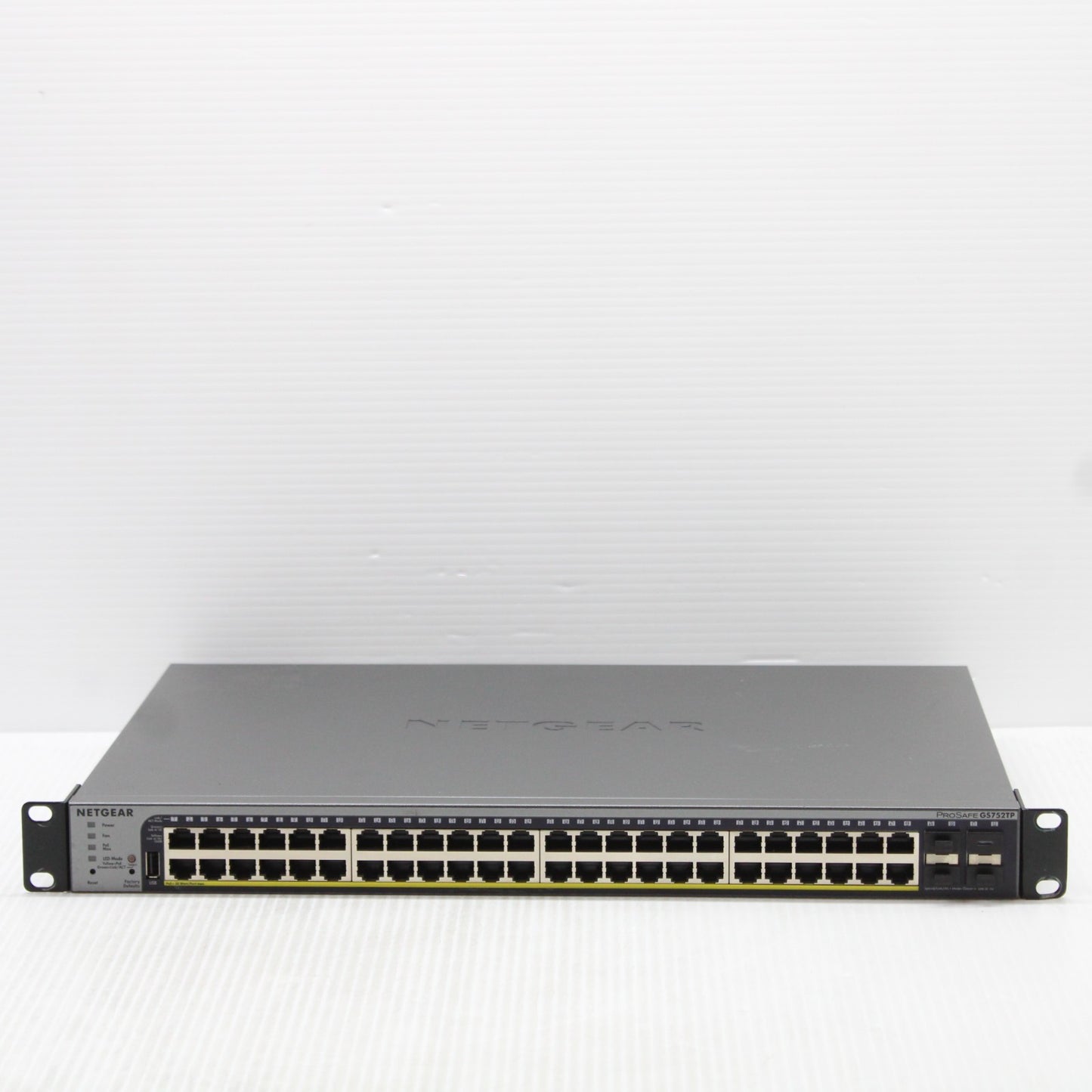 Netgear ProSafe GS752TP Smart Switch 48 Port 1Gbps Gigabit PoE and 4 Gb SFP