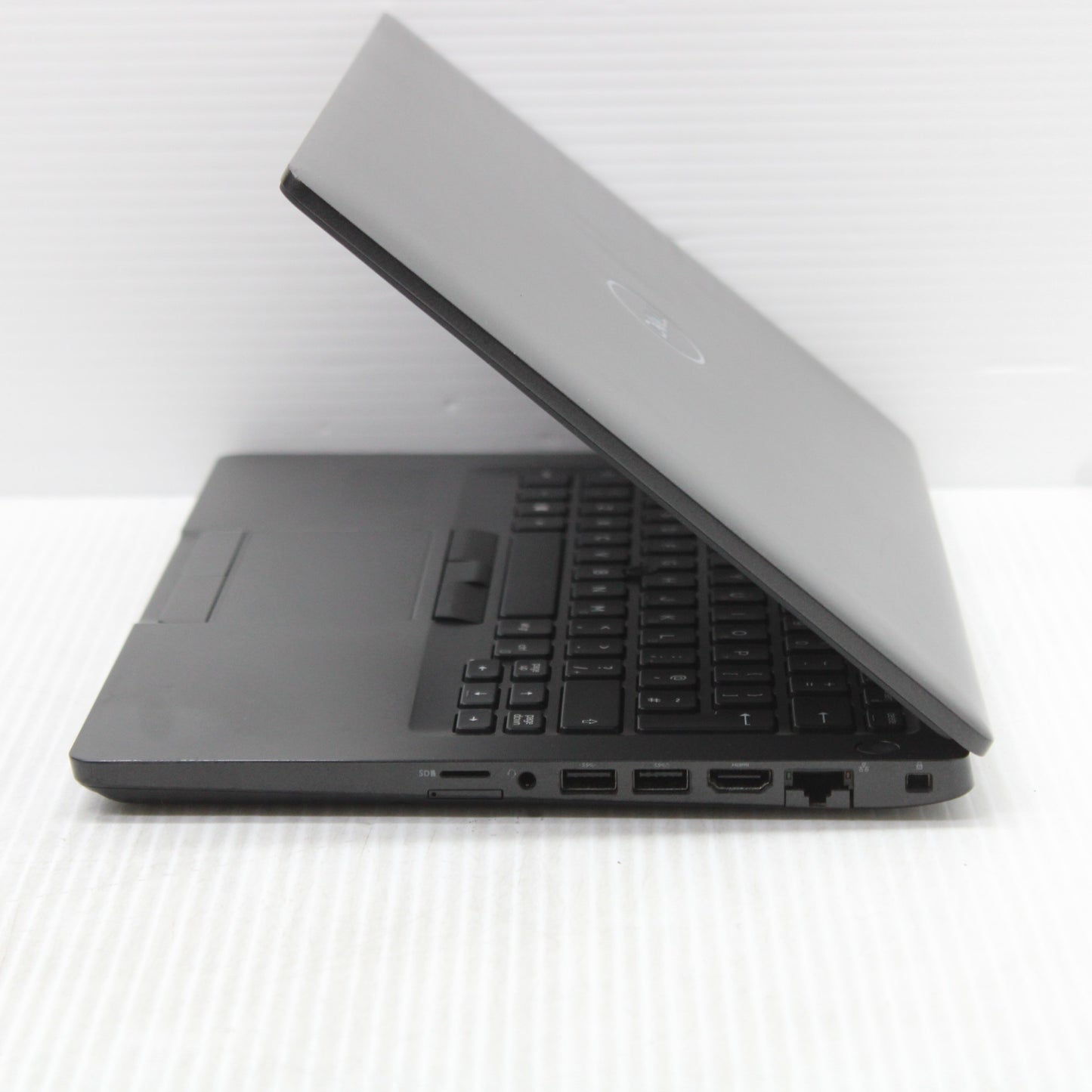 Dell Latitude i7 Laptop 14 inch 5400 16GB RAM 256GB NVMe Intel 8665U Windows 11