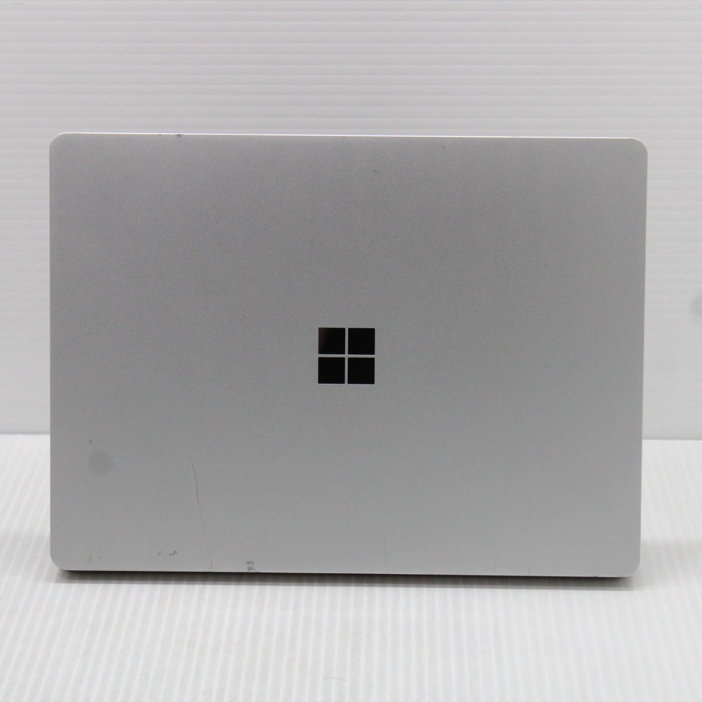 Microsoft Surface i5 Laptop Go 2 12.4 in 16GB RAM 256GB NVMe SSD Intel 1135G7
