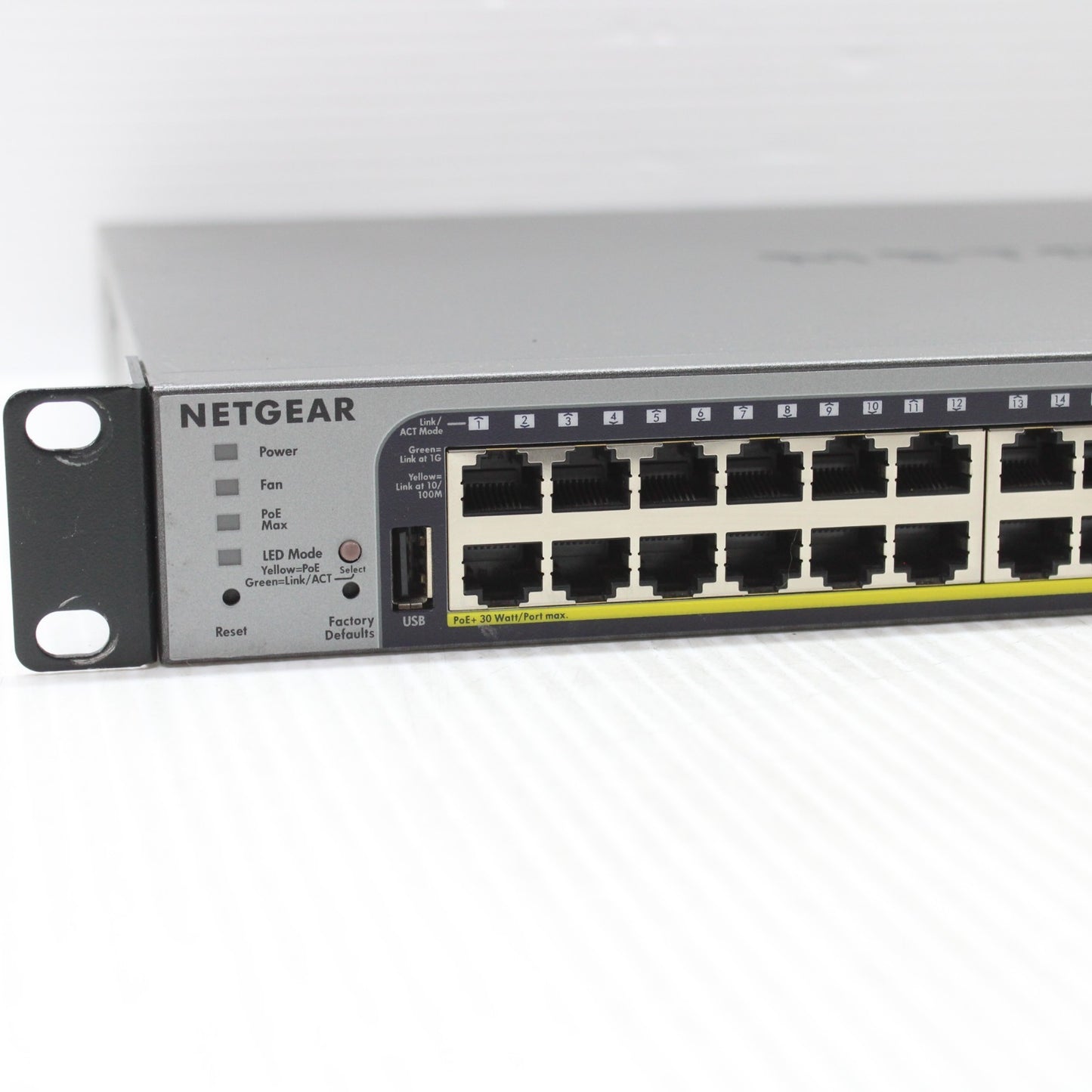 Netgear ProSafe GS752TP Smart Switch 48 Port 1Gbps Gigabit PoE and 4 Gb SFP